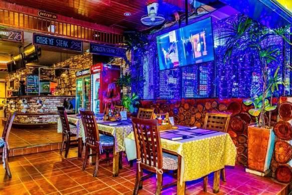 Jolly Guesthouse & Restaurant Pattaja Kültér fotó